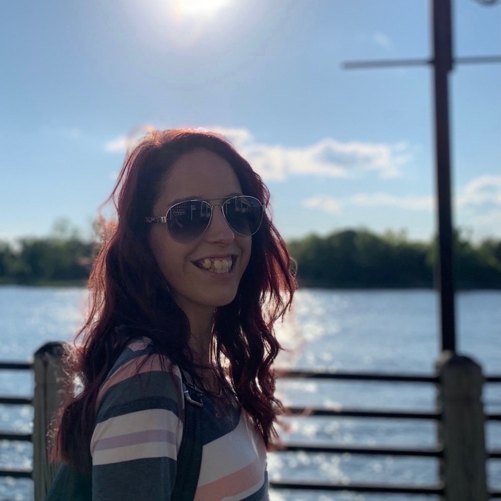 Meet your Posher, Kayla
